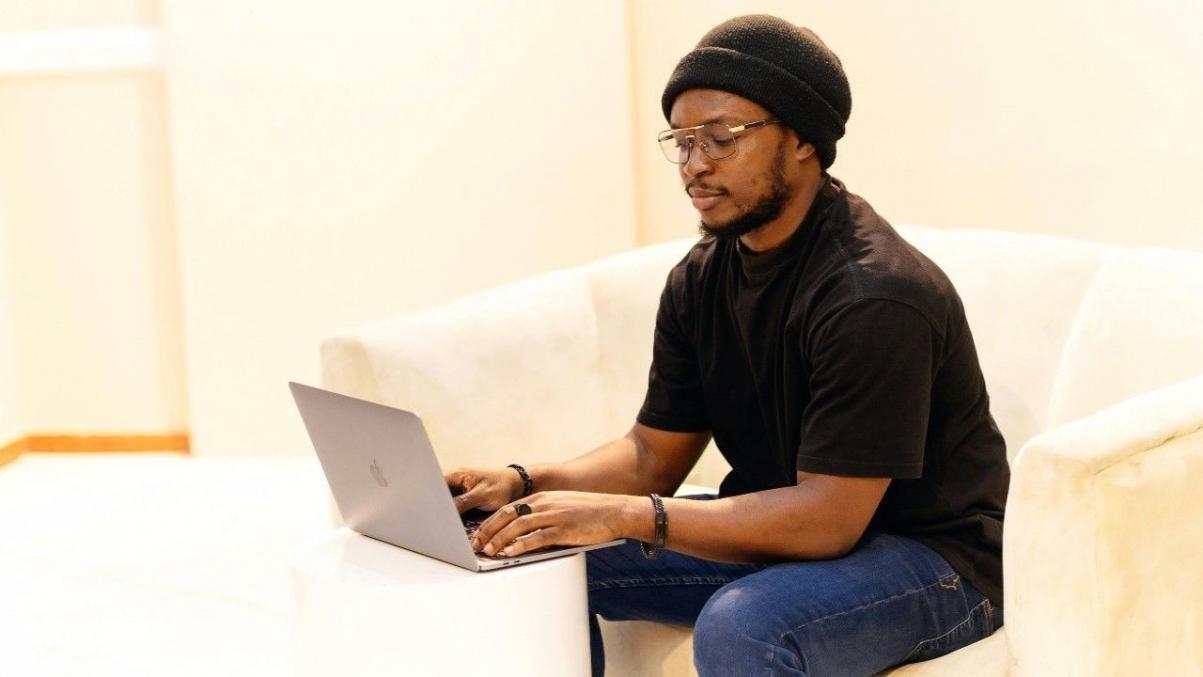 Консультация партнёра с клиентом по вопросам управления кредитными обязательствами